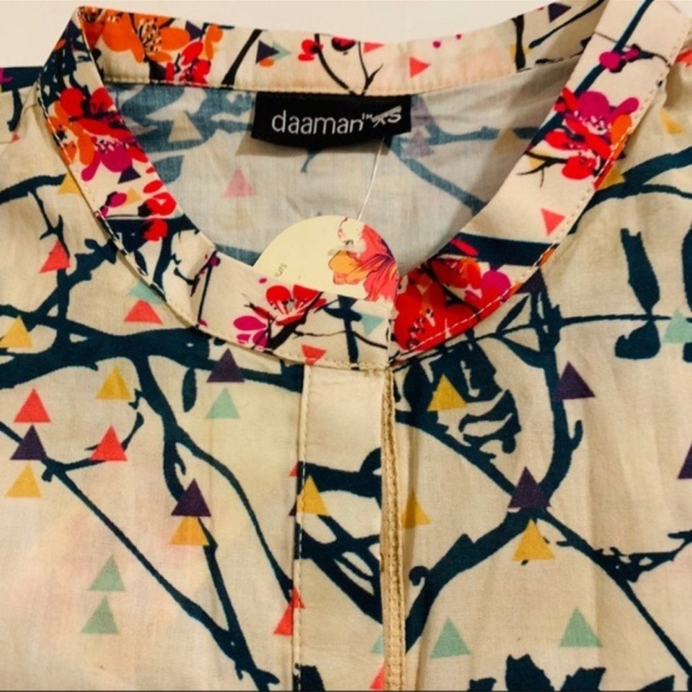 Daaman | Top | Digital Cambric Kurta - Picture 6 of 8